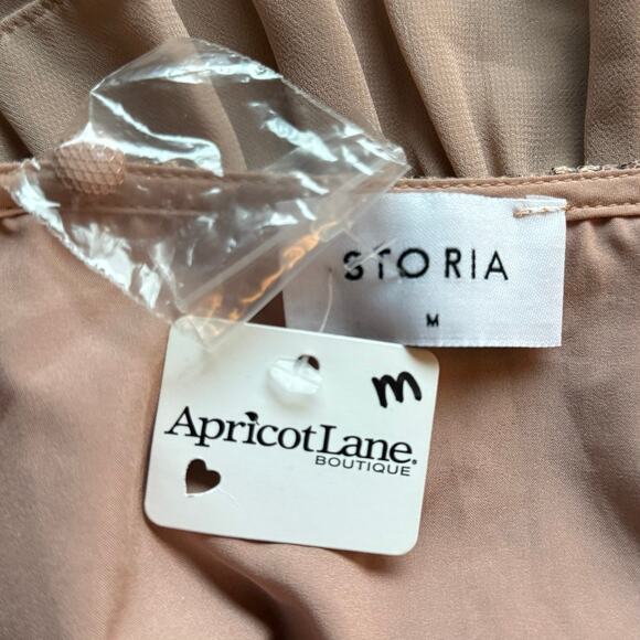 STORIA CROP DELICATE BOHO FLORAL EMBROIDERY LACE OVERLAY RUFFLE TAN MEDIUM - Picture 6 of 7